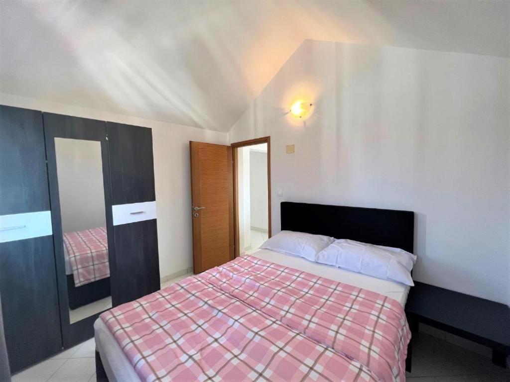 Melek Apartman Medulin Kültér fotó